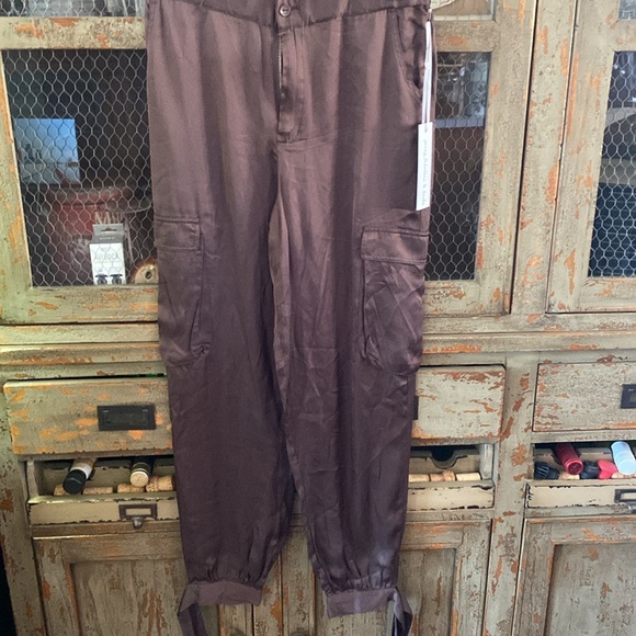 Young fabulous & broke silk joggers - Picture 3 of 8